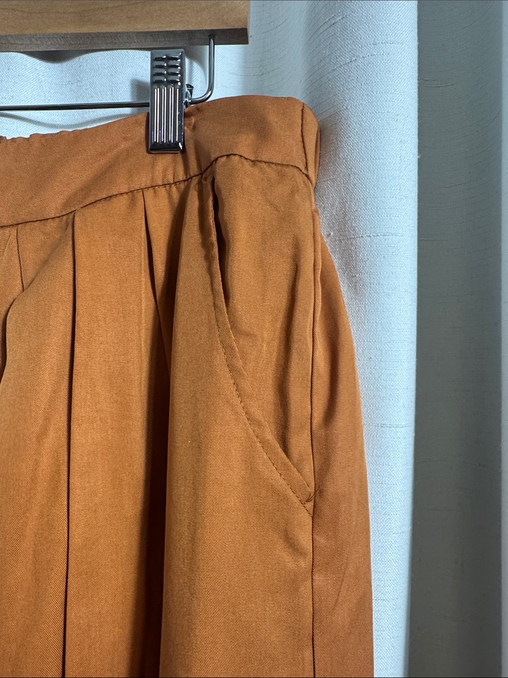 Terea by Andrea Pitter Rust Pleated Wide Leg Pants Size L NWT - Picture 7 of 12